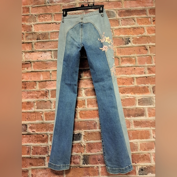 AKIRA GORGOUS FLORAL PATCHWORK - Picture 6 of 8